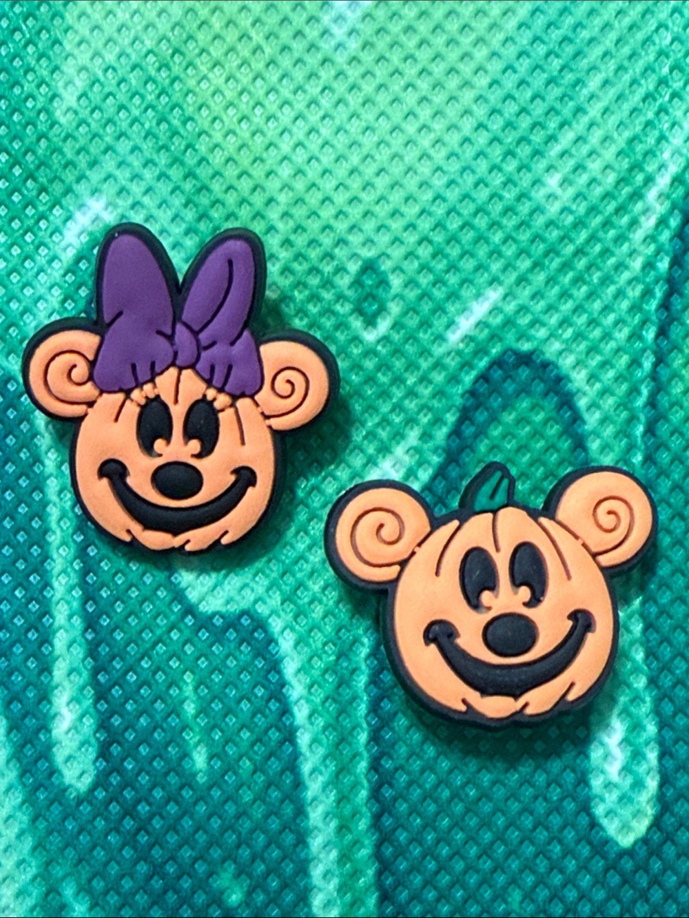 Halloween Mickey & Minnie croc charms set
